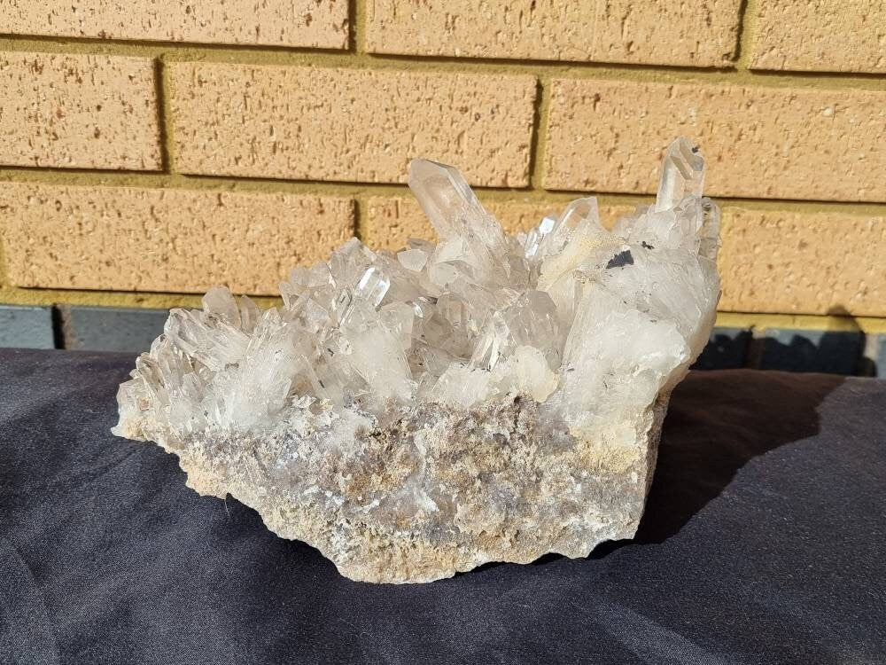 39) large Quartz Crystal Cluster