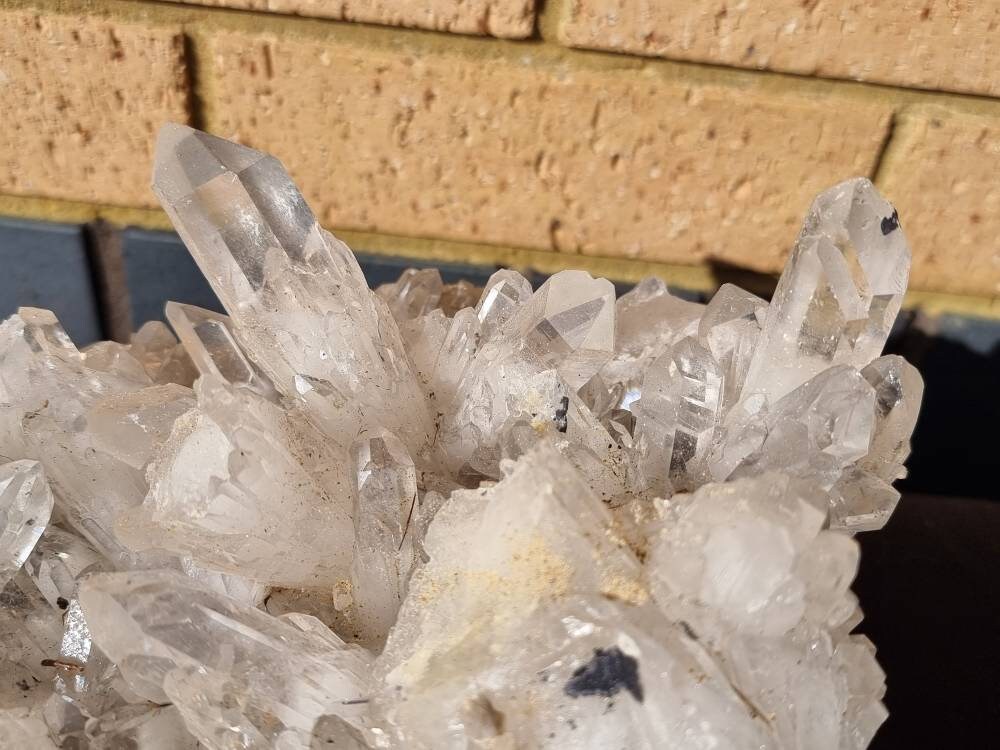 39) large Quartz Crystal Cluster