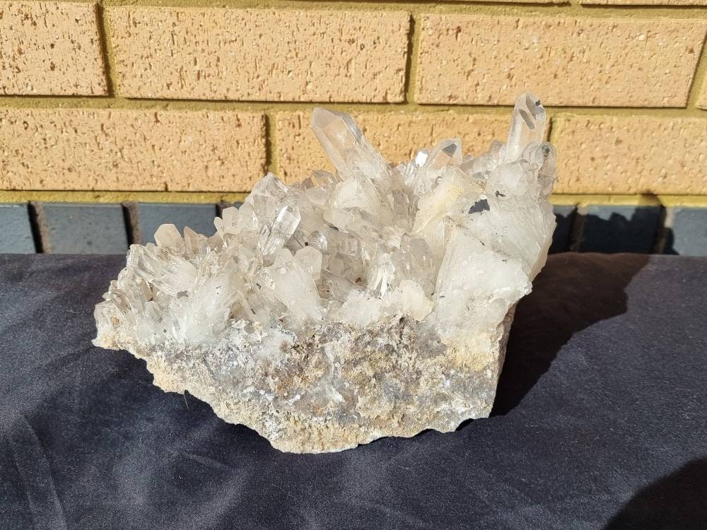 39) large Quartz Crystal Cluster