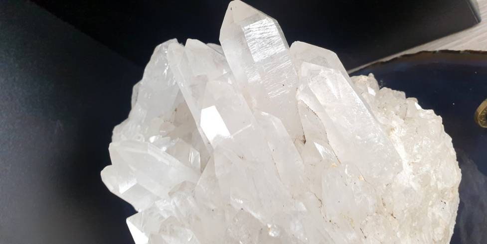 33) large Quartz Crystal Cluster