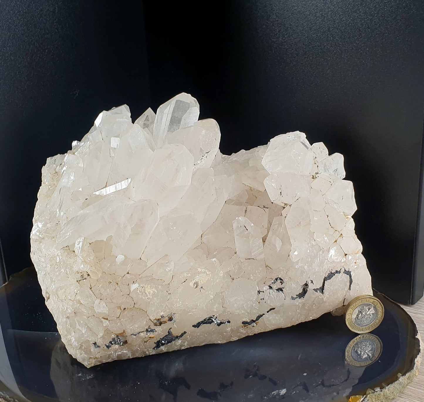 33) large Quartz Crystal Cluster