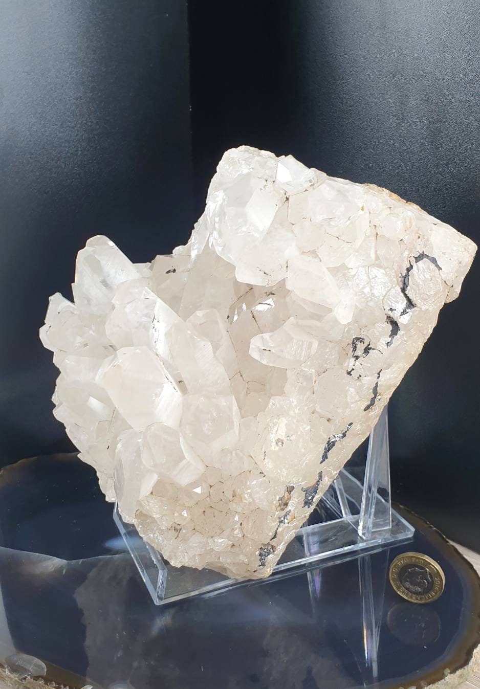 33) large Quartz Crystal Cluster