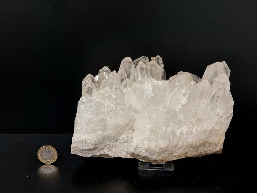 15) large Quartz Crystal Cluster