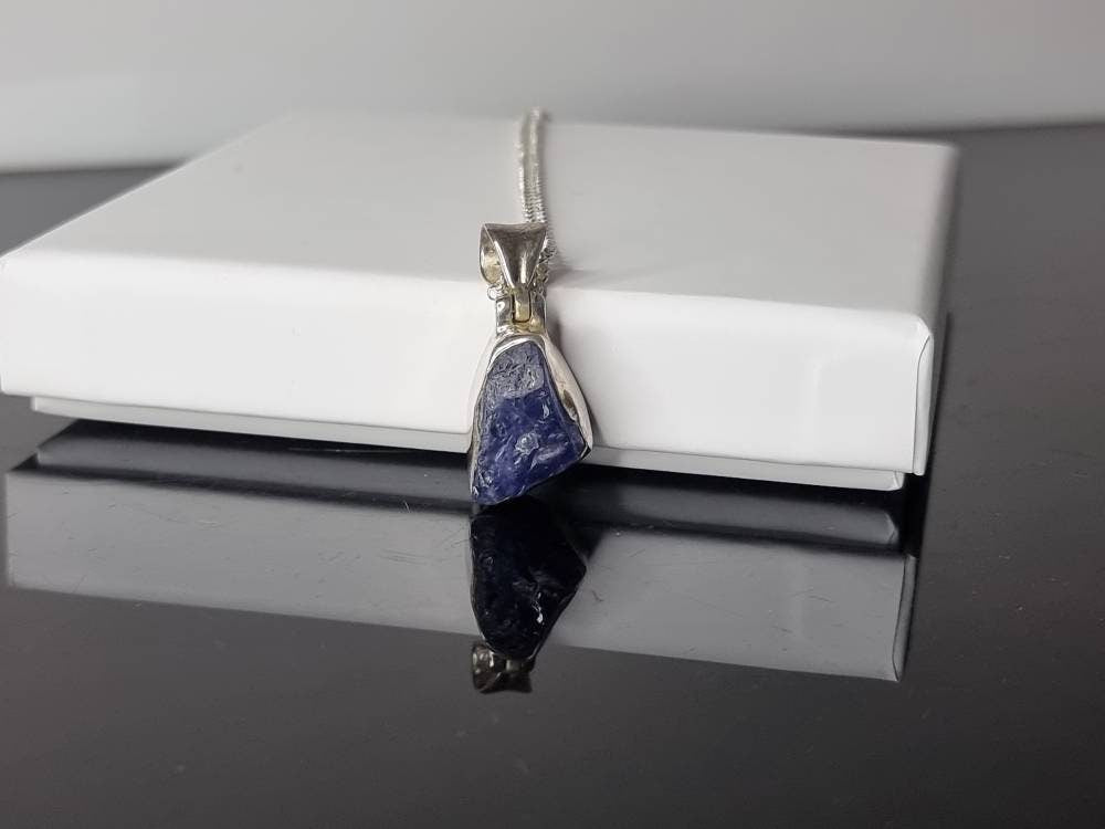 119) Tanzanite Crystal Necklace 925 Silver