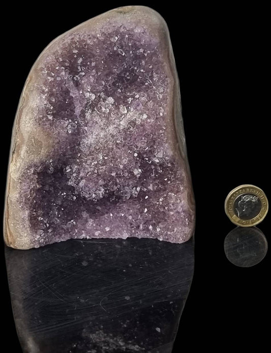 AMU137) Amethyst Crystal Quartz Geode Uruguayan