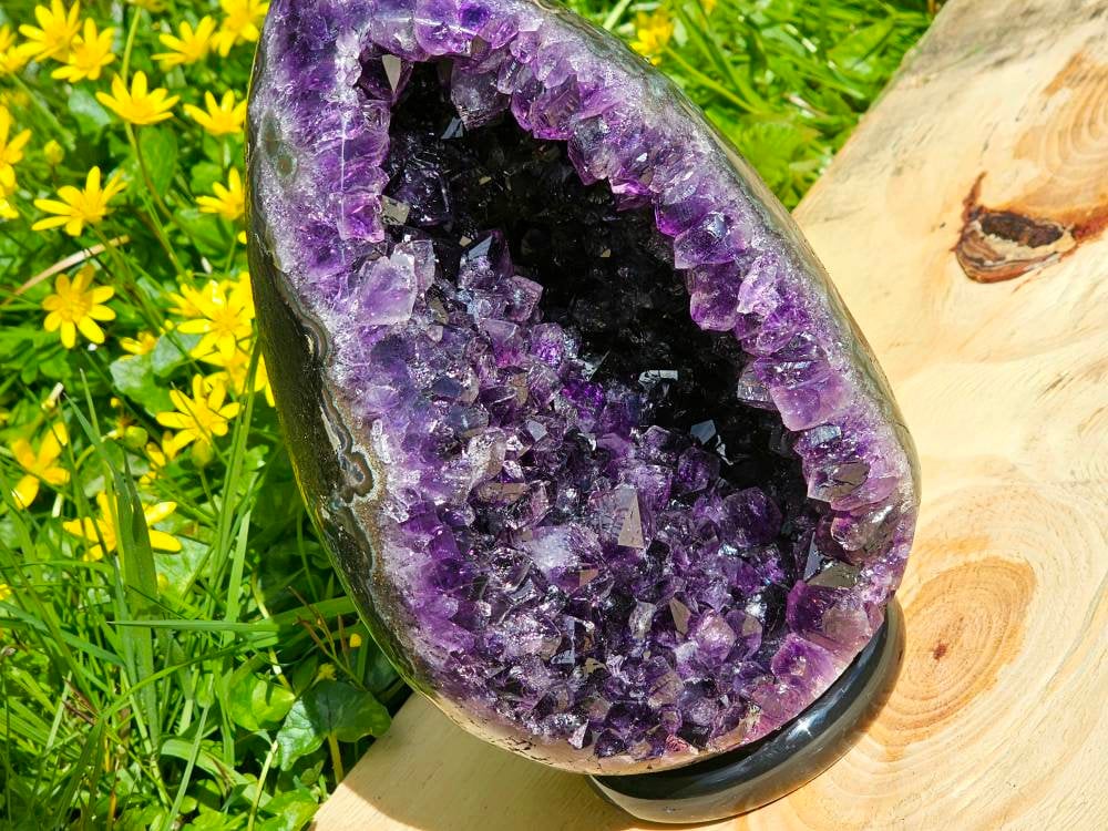 high quality uruguayan amethyst crystal egg