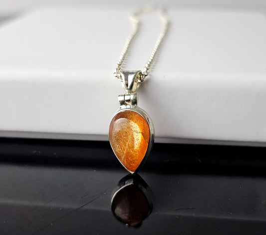 296) Sunstone Crystal Necklace 925 Silver