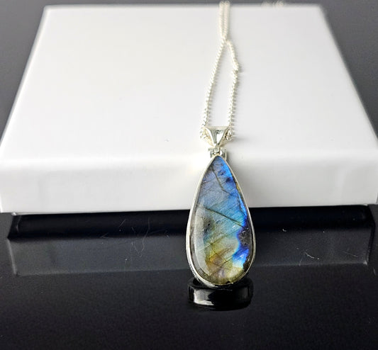 295) Labradorite Crystal Necklace 925 Silver