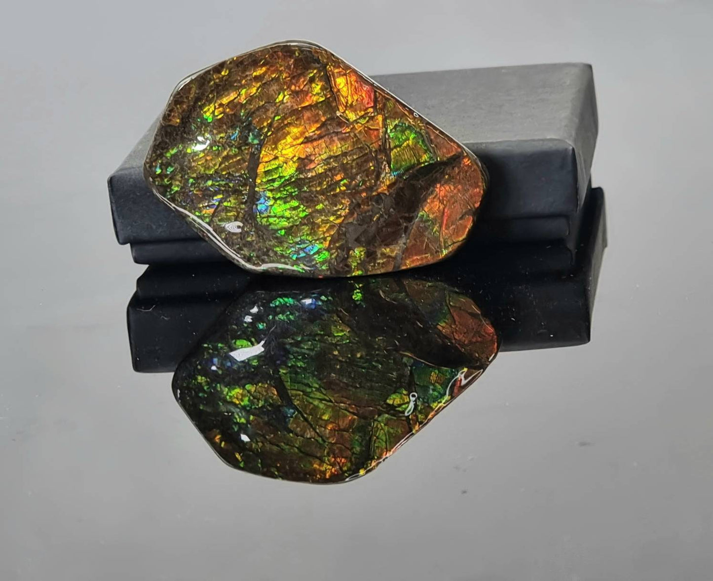 35ap) Ammolite Crystal Gemstone