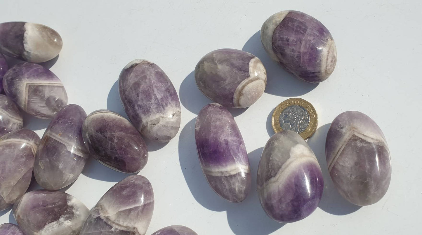 Dream Amethyst Crystal Palmstone Gallet