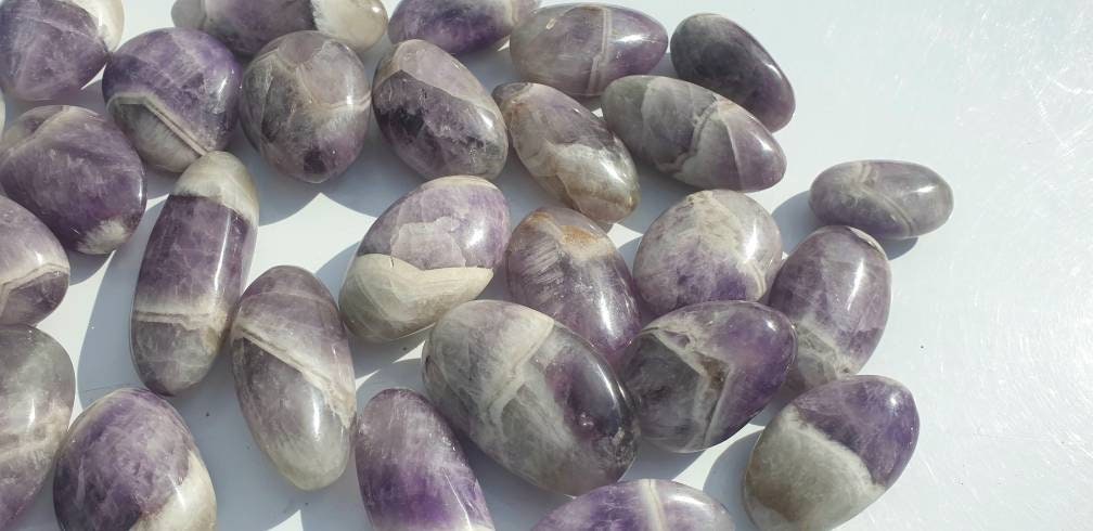 Dream Amethyst Crystal Palmstone Gallet