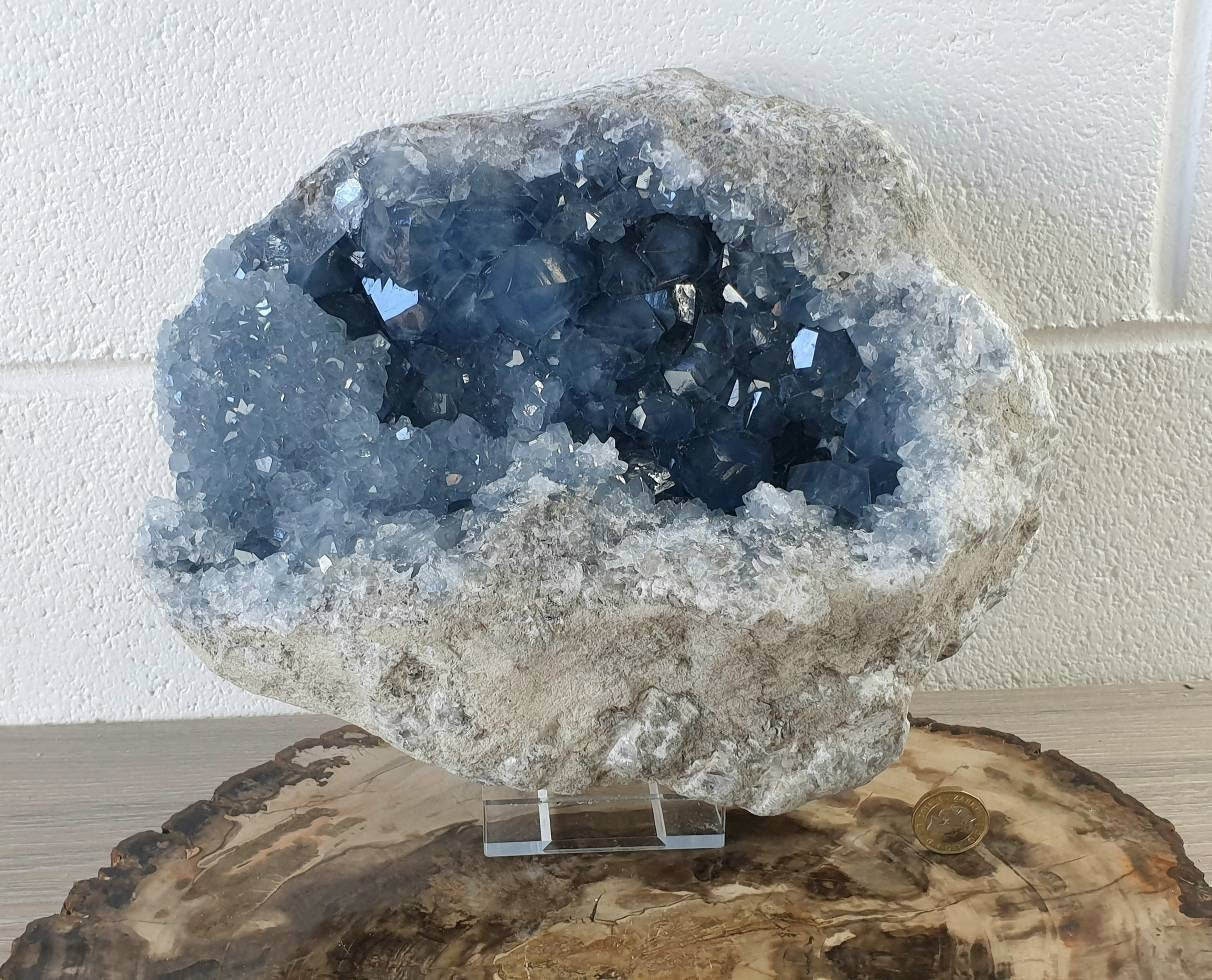 large high grade celestite crystal