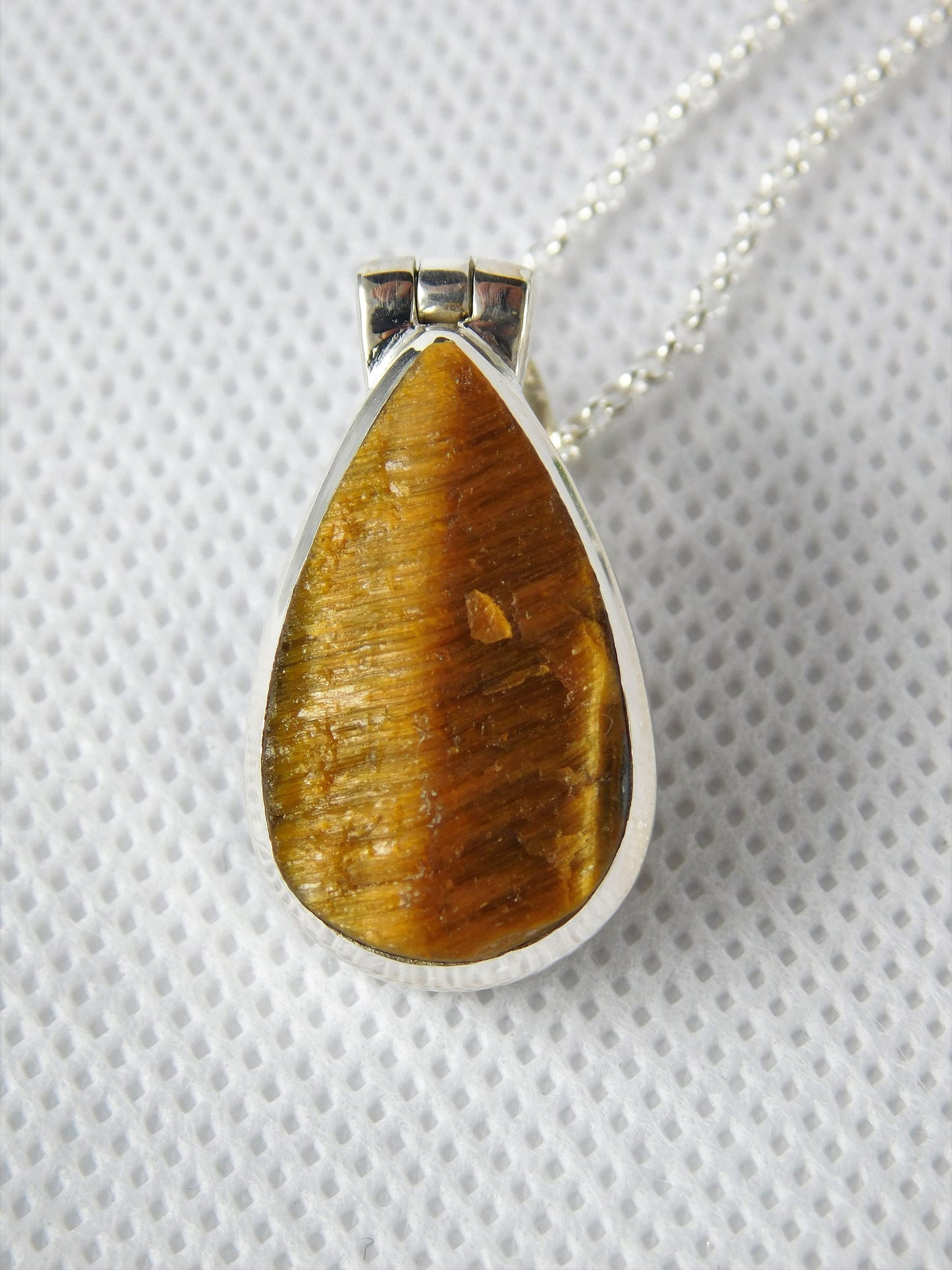 59e) 925 Silver Set Raw Tiger Eye Crystal Pendant + Silver Chain / Necklace