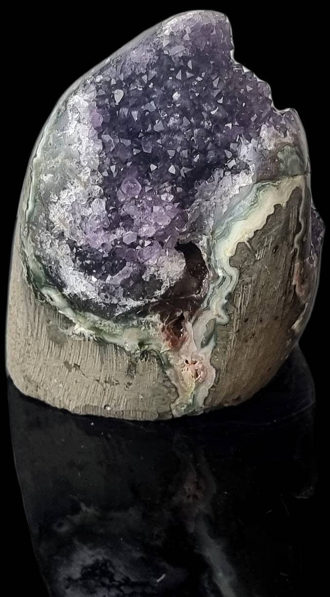 AMU58) Amethyst Crystal Quartz Geode Uruguayan