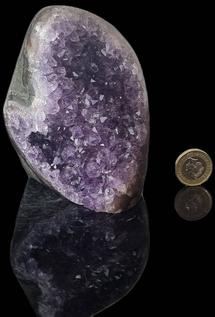 AMU55) Amethyst Crystal Quartz Geode Uruguayan