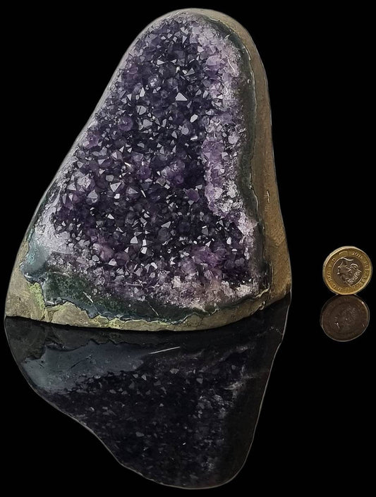 AMU38) Amethyst Crystal Quartz Geode Uruguayan