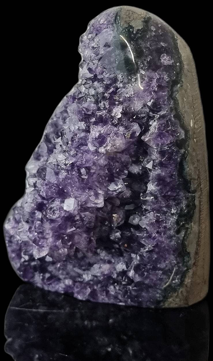 AMU6) Amethyst Crystal Quartz Geode Uruguayan