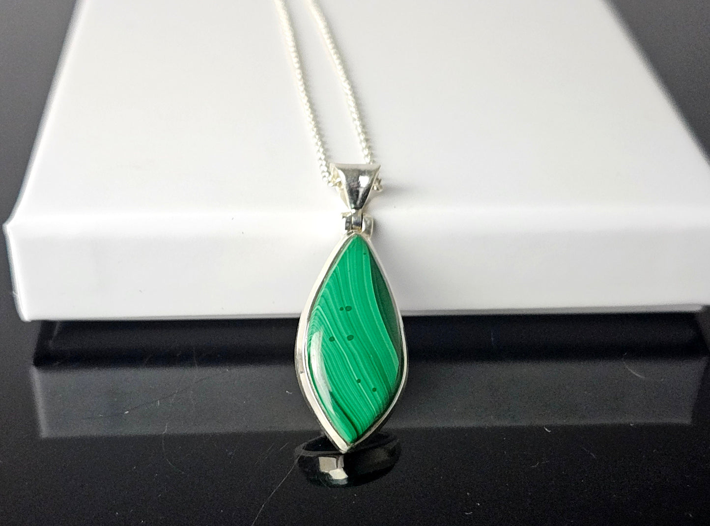 345) Malachite Crystal  Necklace 925 Silver