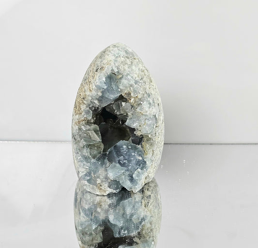 celestite crystal standing 